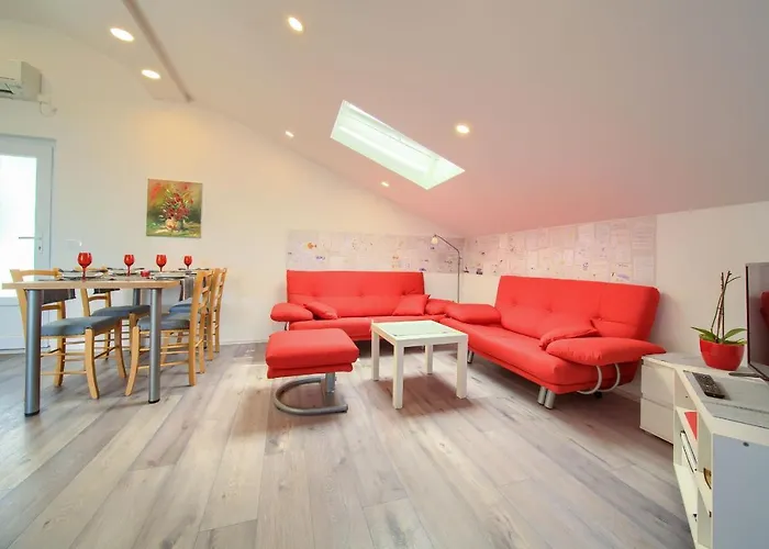 Milena By El-pi Tours Apartamento Njivice