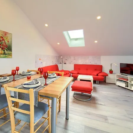 Apartment Milena By El-pi Tours *